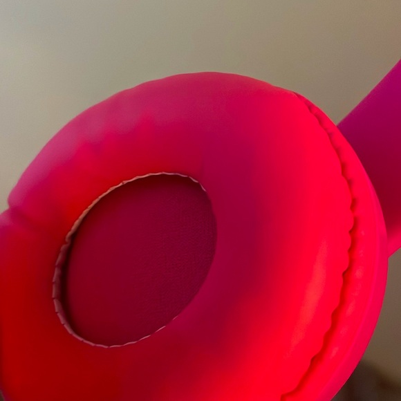 Hot Pink Cat Headphones - Picture 4 of 5